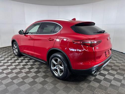 2021 Alfa Romeo Stelvio Base