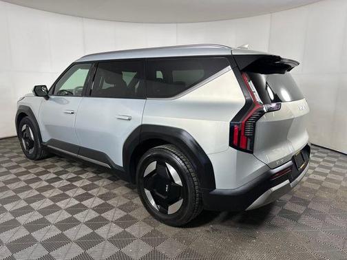 2024 Kia EV9 Wind