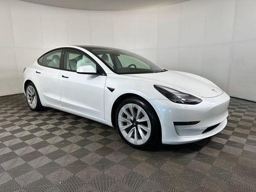 2022 Tesla Model 3 Standard Range