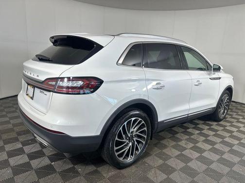 2020 Lincoln Nautilus Reserve