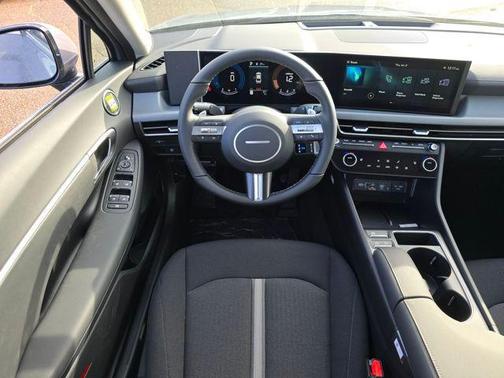 2026 Hyundai SONATA SEL