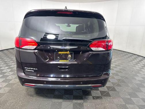 2018 Chrysler Pacifica Touring-L Plus