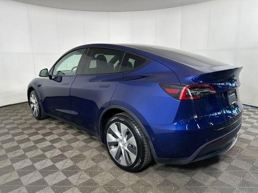 Deep Blue Metallic 2022 Tesla Model Y Long Range Dual Motor All-Wheel Drive