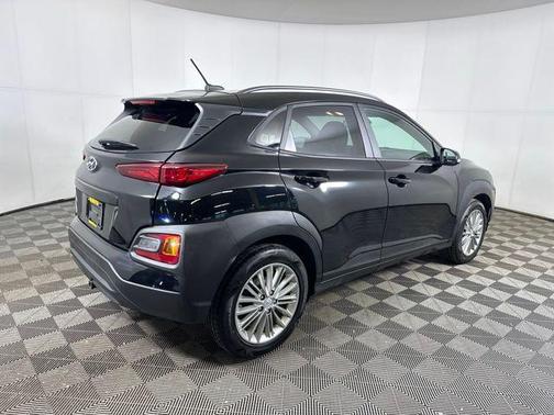 2021 Hyundai KONA SEL