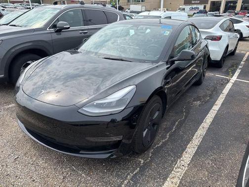 2022 Tesla Model 3 Standard Range