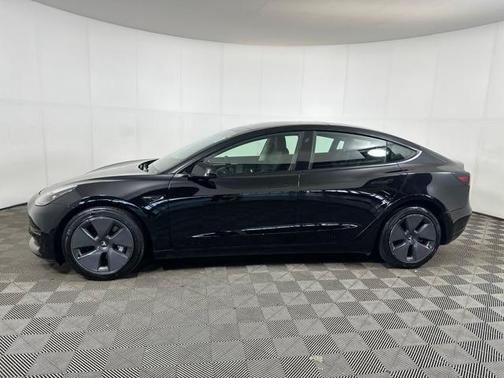 2022 Tesla Model 3 Standard Range