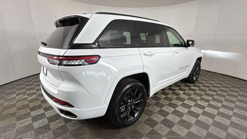Bright White Clearcoat 2024 Jeep Grand Cherokee 4xe Anniversary Edition