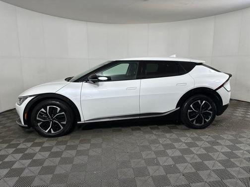 2023 Kia EV6 Wind