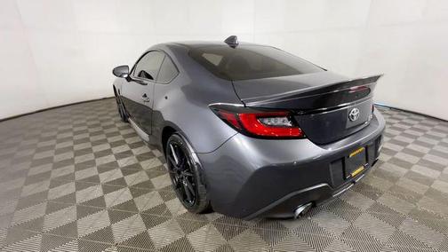 Pavement 2023 Toyota GR86 Premium
