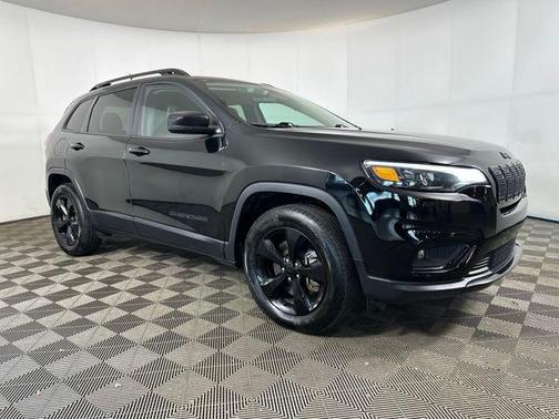 Diamond Black Crystal Pearlcoat 2019 Jeep Cherokee Altitude