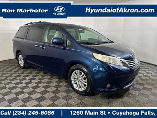2011 Toyota Sienna XLE