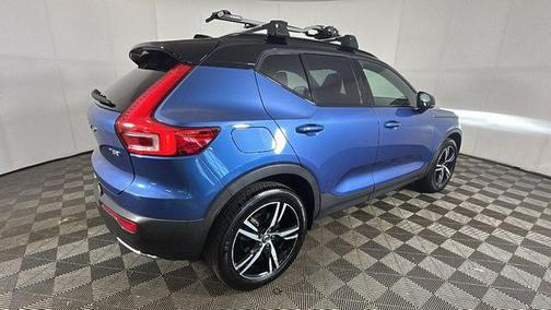 Blue Metallic 2019 Volvo XC40 T5 R-Design