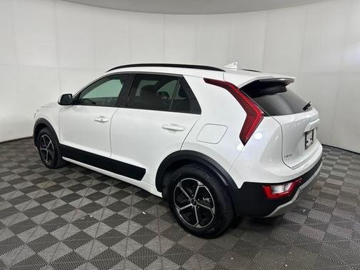 2023 Kia Niro EX