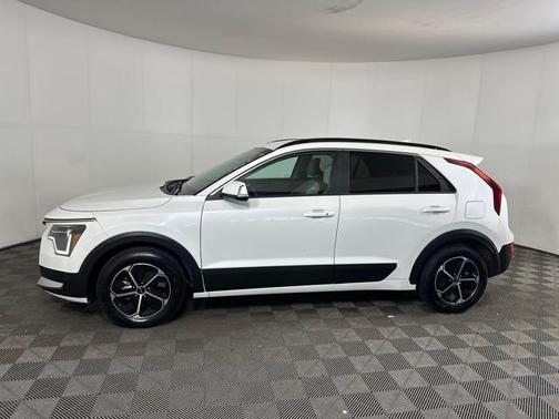 2023 Kia Niro EX