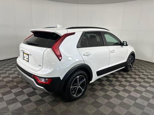 2023 Kia Niro EX
