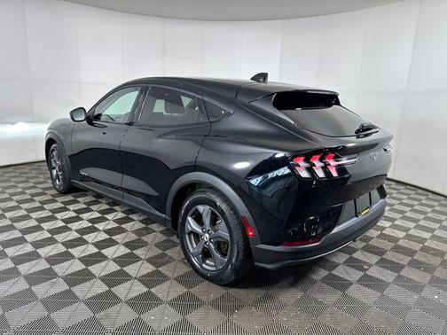 2022 Ford Mustang Mach-E Select