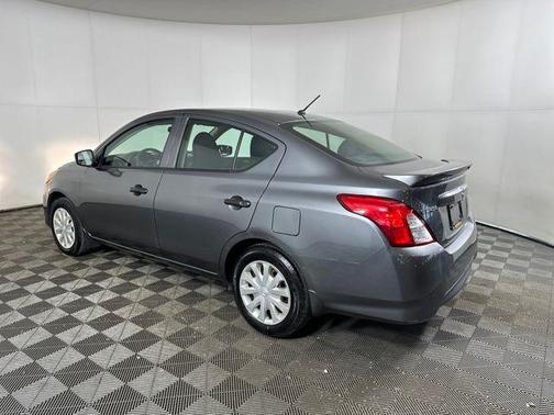 2017 Nissan Versa 1.6 S+