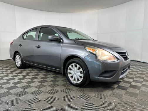 2017 Nissan Versa 1.6 S+