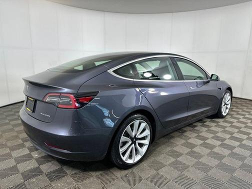 Midnight Silver Metallic 2019 Tesla Model 3 Long Range