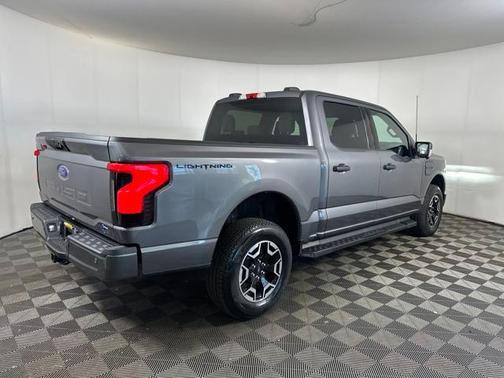 2023 Ford F-150 Lightning XLT
