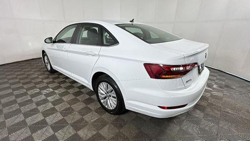 Pure White 2019 Volkswagen Jetta 1.4T SE