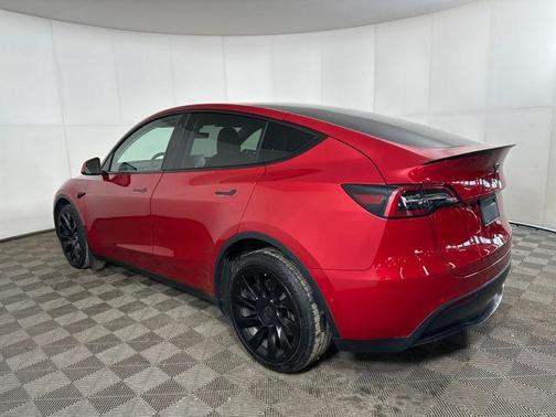 2022 Tesla Model Y Long Range Dual Motor All-Wheel Drive