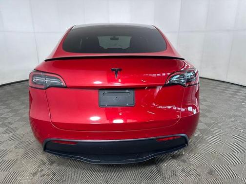 2022 Tesla Model Y Long Range Dual Motor All-Wheel Drive