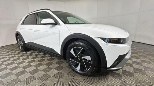 Atlas White 2025 Hyundai IONIQ 5 SEL