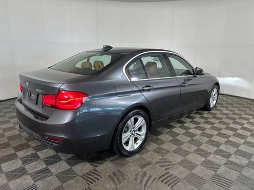 2018 BMW 330 xDrive