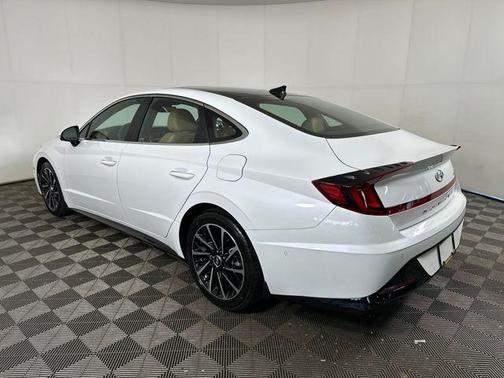 2021 Hyundai SONATA Limited