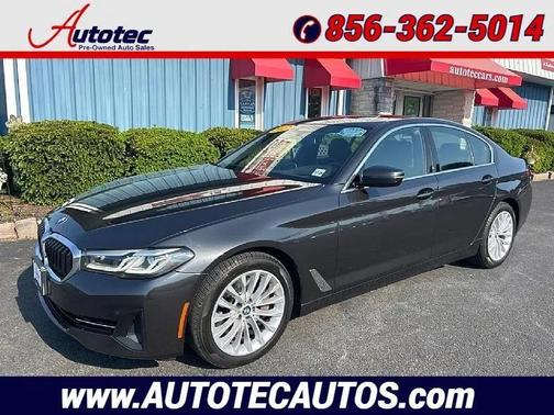 Gray 2022 BMW 530 i xDrive