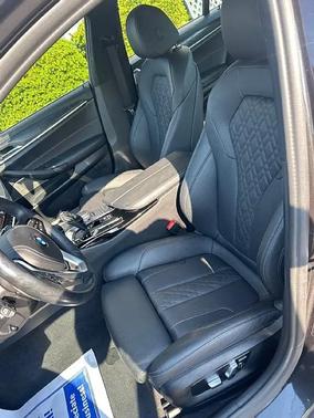 Gray 2022 BMW 530 i xDrive