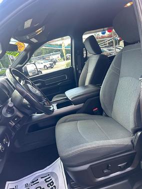 2021 RAM 2500 Big Horn Crew Cab 4x4 6'4' Box