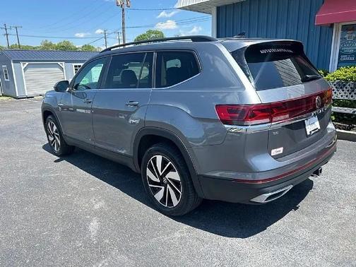 Gray 2025 Volkswagen Atlas 2.0T SE w/Technology 4MOTION