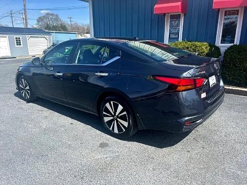 2022 Nissan Altima 2.5 SV