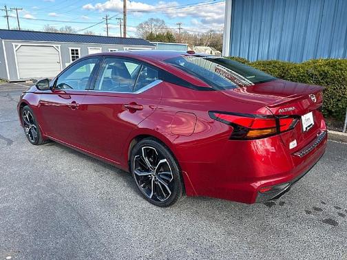 2023 Nissan Altima SR FWD