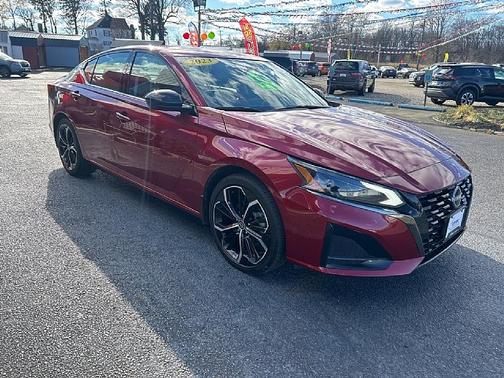 2023 Nissan Altima SR FWD