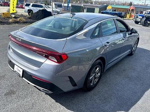 2022 Kia K5 LXS