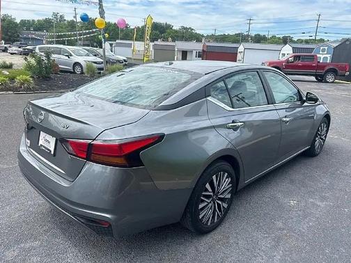 Gun Metallic 2024 Nissan Altima 2.5 SV