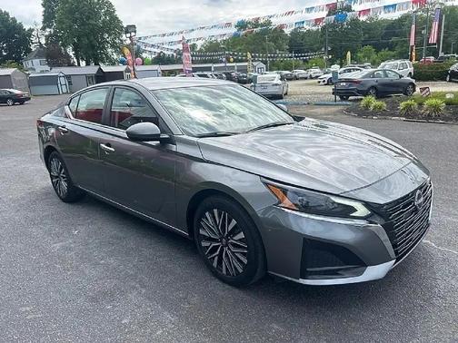 Gun Metallic 2024 Nissan Altima 2.5 SV