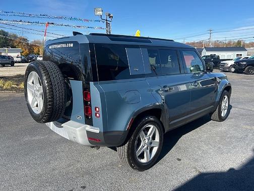 2020 Land Rover Defender 110 SE