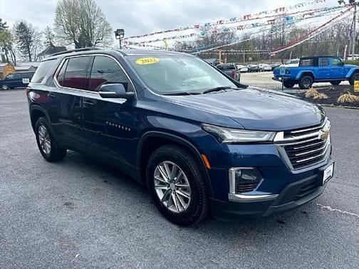 2022 Chevrolet Traverse LT Cloth