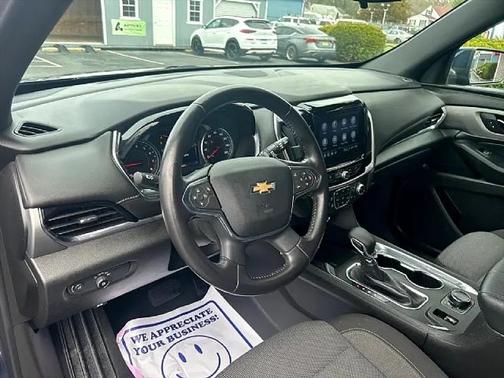 2022 Chevrolet Traverse LT Cloth