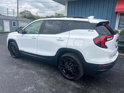 Summit White 2022 GMC Terrain SLE
