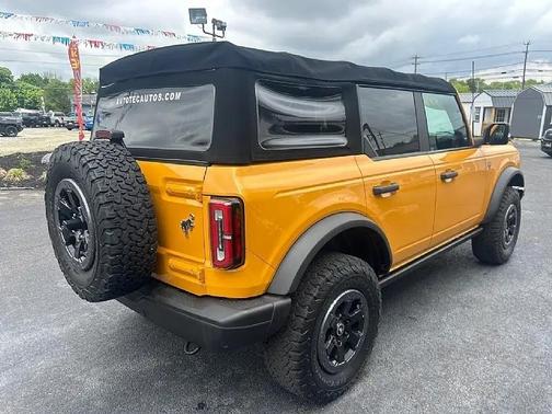 Cyber Orange Metallic Tricoat 2021 Ford Bronco Badlands