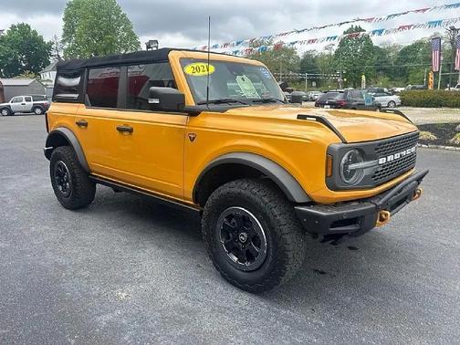 Cyber Orange Metallic Tricoat 2021 Ford Bronco Badlands
