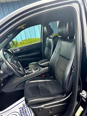2022 Jeep Grand Cherokee Laredo