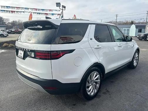 2025 Land Rover Discovery P300 S