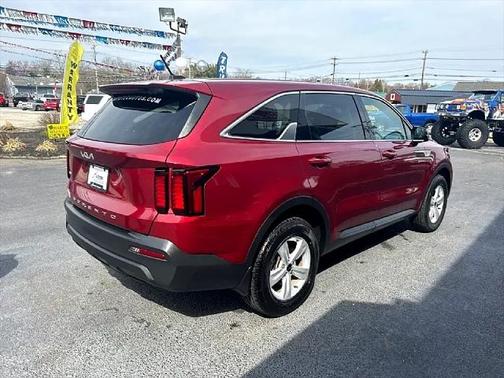 2022 Kia Sorento LX