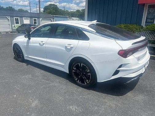 Glacial White Pearl 2024 Kia K5 GT-Line